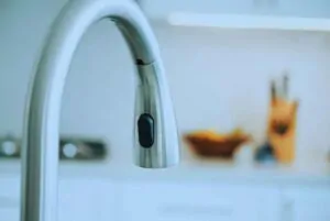 How Do I Remove The Aerator From A Delta Pull-Down Faucet?